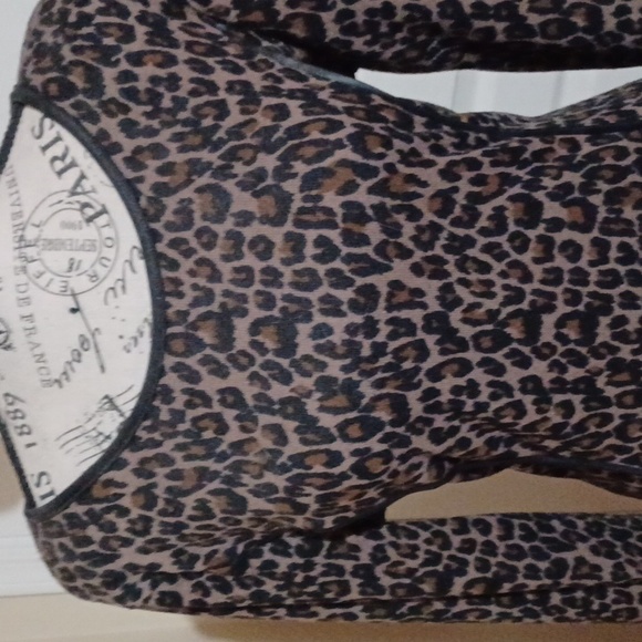 Dresss - Picture 2 of 3